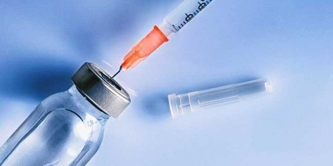 ZVA saņemti atsevišķi ziņojumi par Covid-19 vakcīnu blaknēm