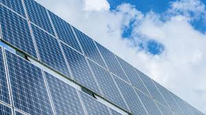 “Olainfarm” investēs 3,3 miljonus eiro saules paneļu parka būvniecībā