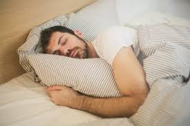 Aci pret aci ar miega traucējumiem – izplatīta problēma, kuru jāaktualizē
