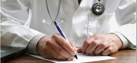 Deputāts rosina ļaut pensionētiem mediķiem izrakstīt receptes personīgai lietošanai